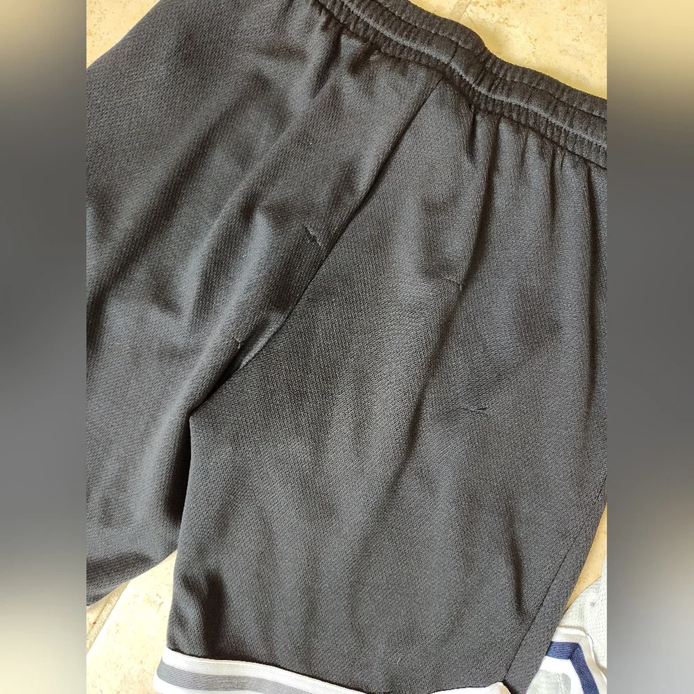 GAP Boys M Black and Gray Shorts Set